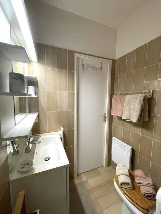 Studio Port Marina - Parking Prive, Climatise Au Ducal Villeneuve-Loubet Esterno foto